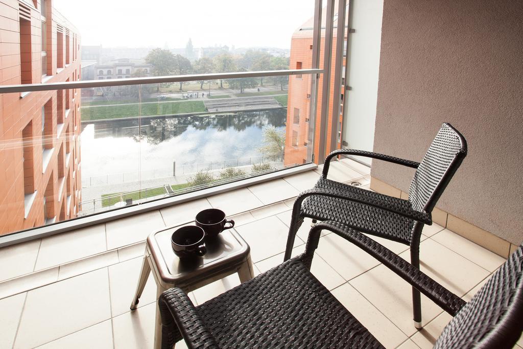 Апартаменти Staywin Riverfront Lofts Гданськ