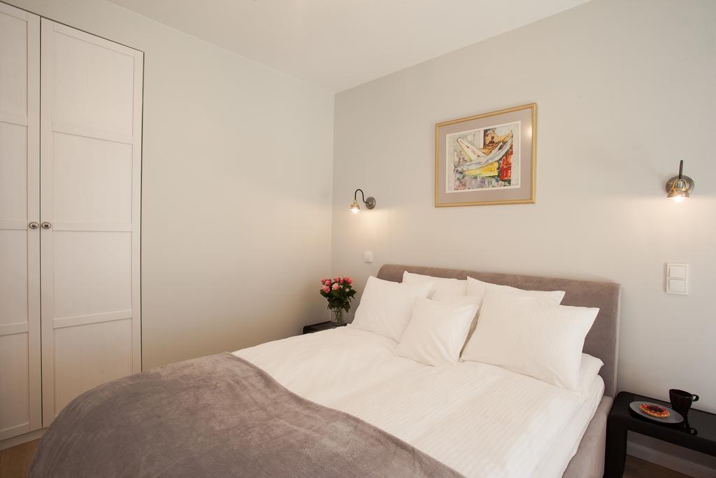 Апартаменти Staywin Riverfront Lofts *