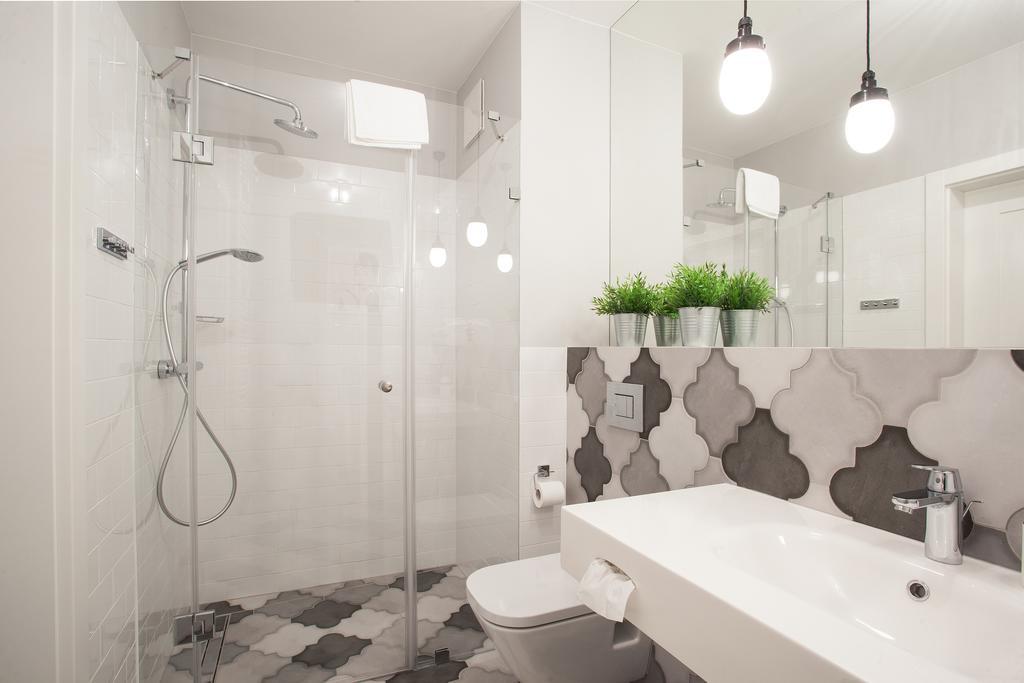 Апартаменти Staywin Riverfront Lofts