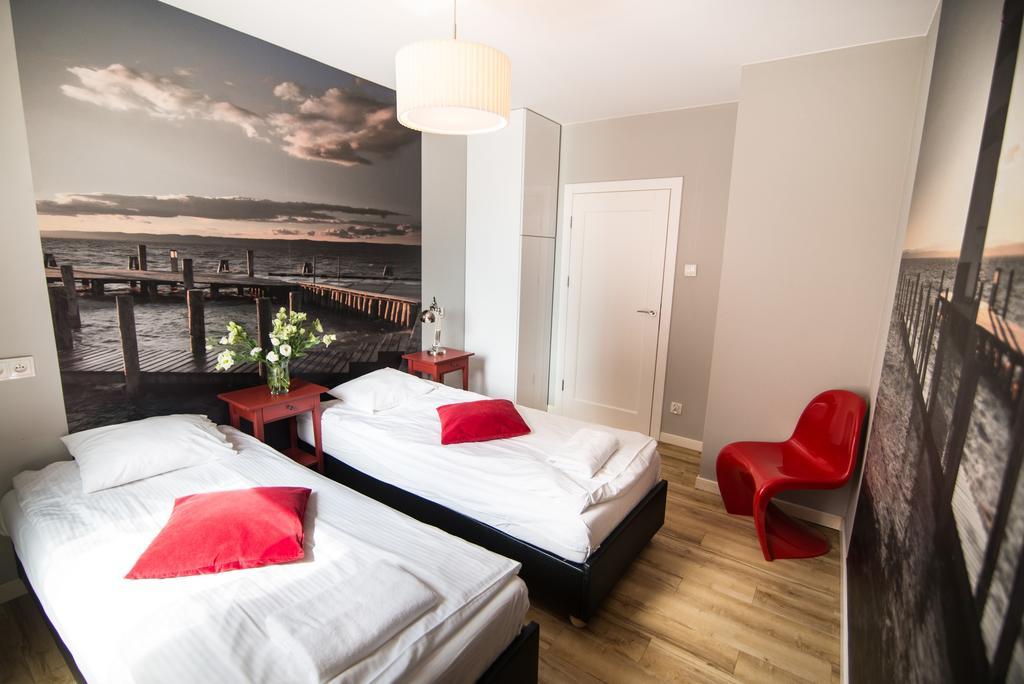 Апартаменти Staywin Riverfront Lofts *