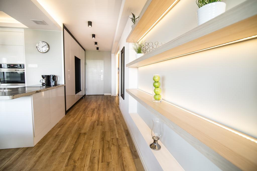 Апартаменти Staywin Riverfront Lofts